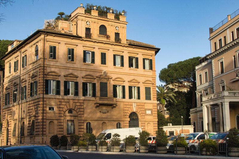 Singer Palace Hotel